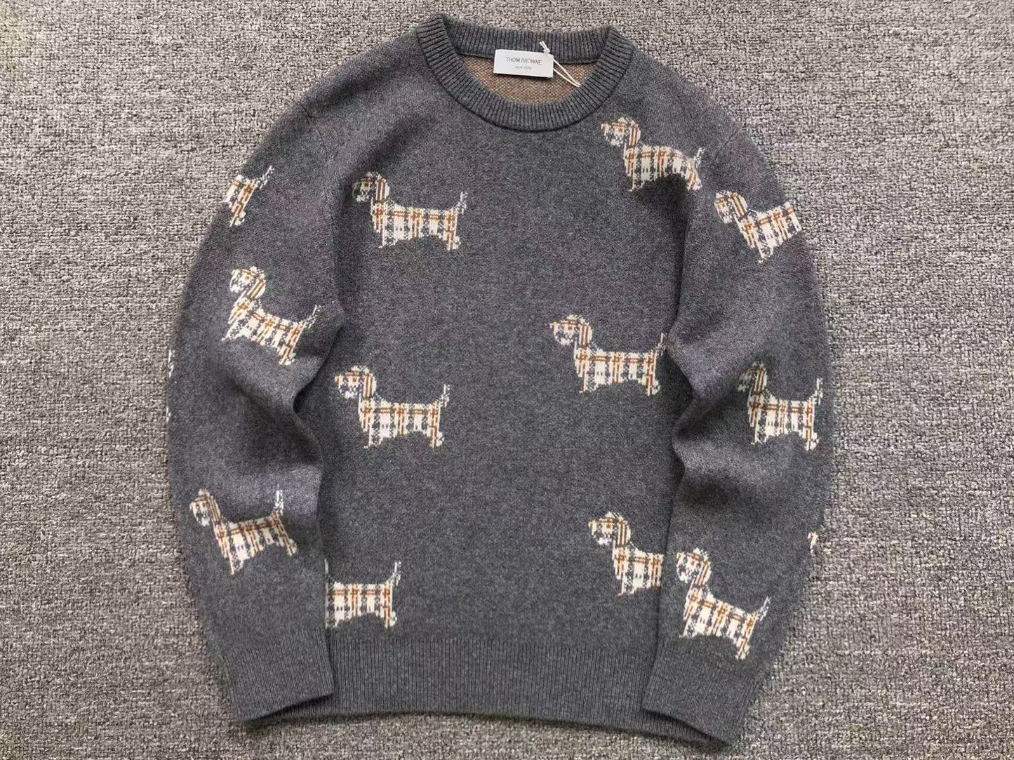 T - SWEATER