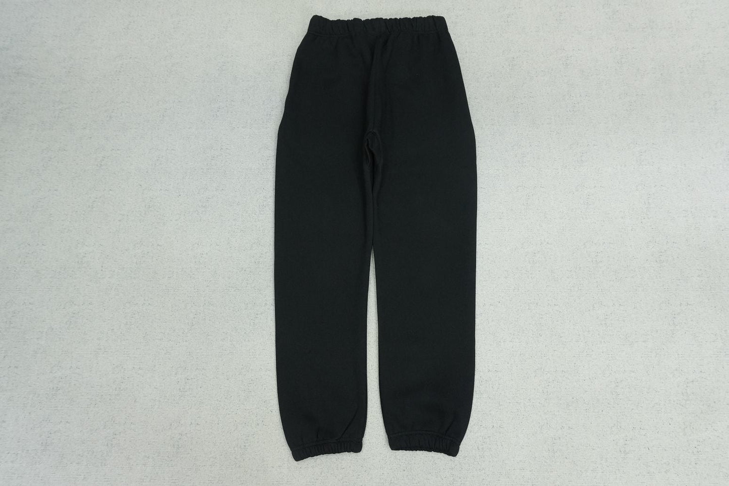 F - SWEATPANTS