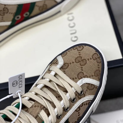 GG - SNEAKERS