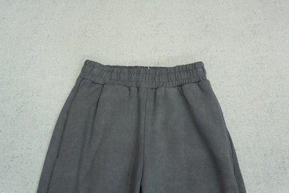 F - SWEATPANTS