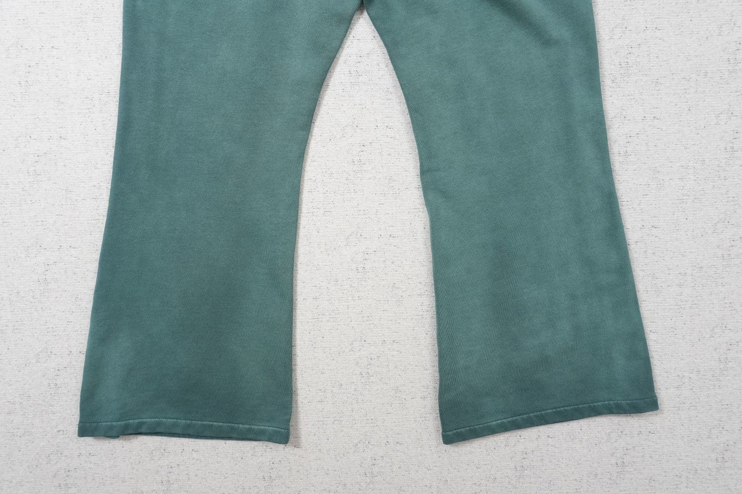 H - SWEATPANTS