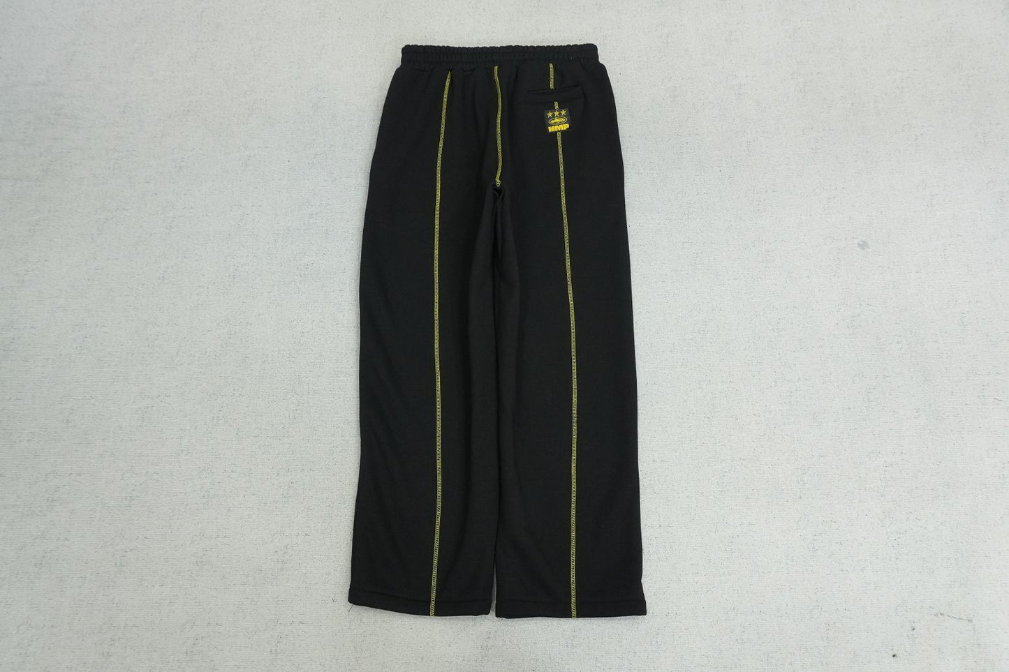 C - SWEATPANTS