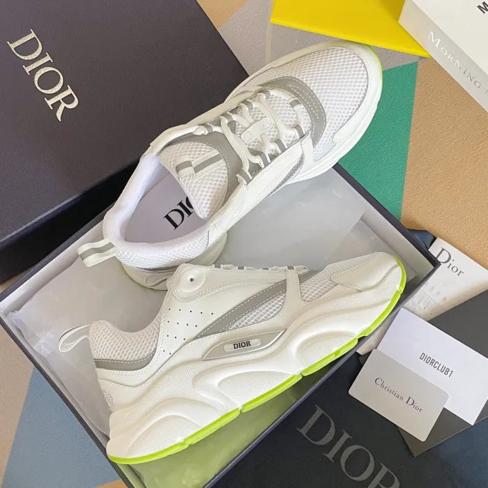 D - SNEAKERS
