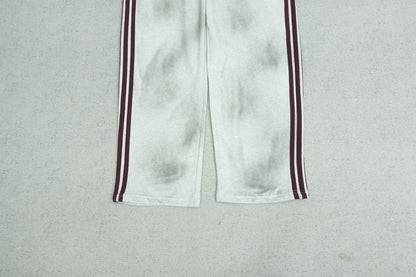V - SWEATPANTS