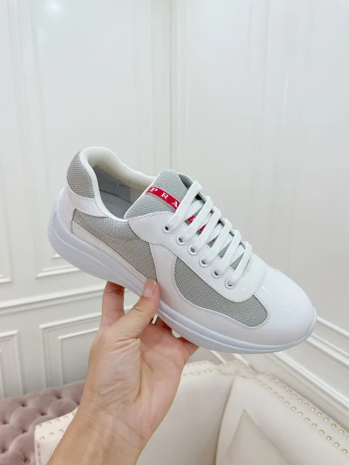 P - SNEAKERS