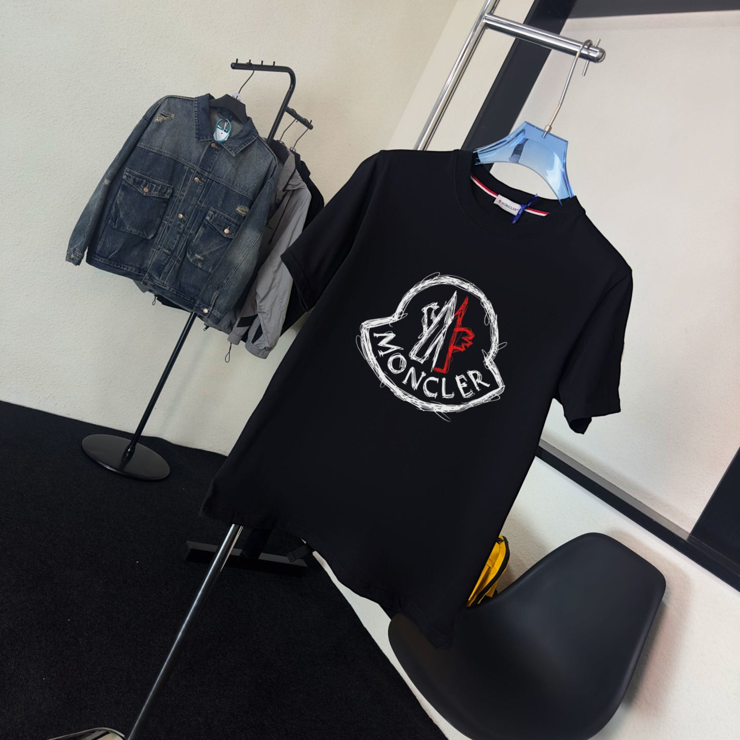 M - TSHIRT