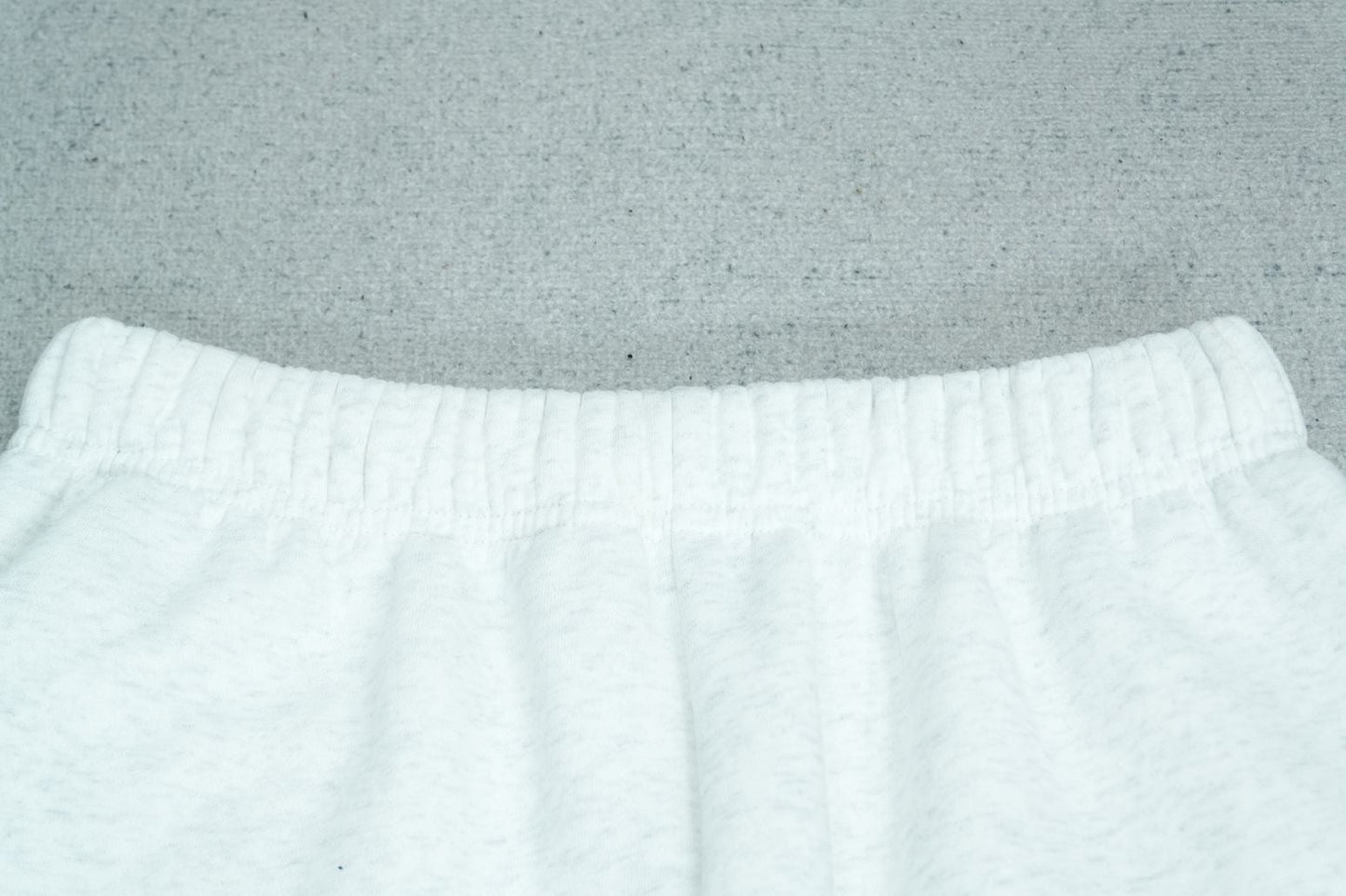 B - SWEATPANTS