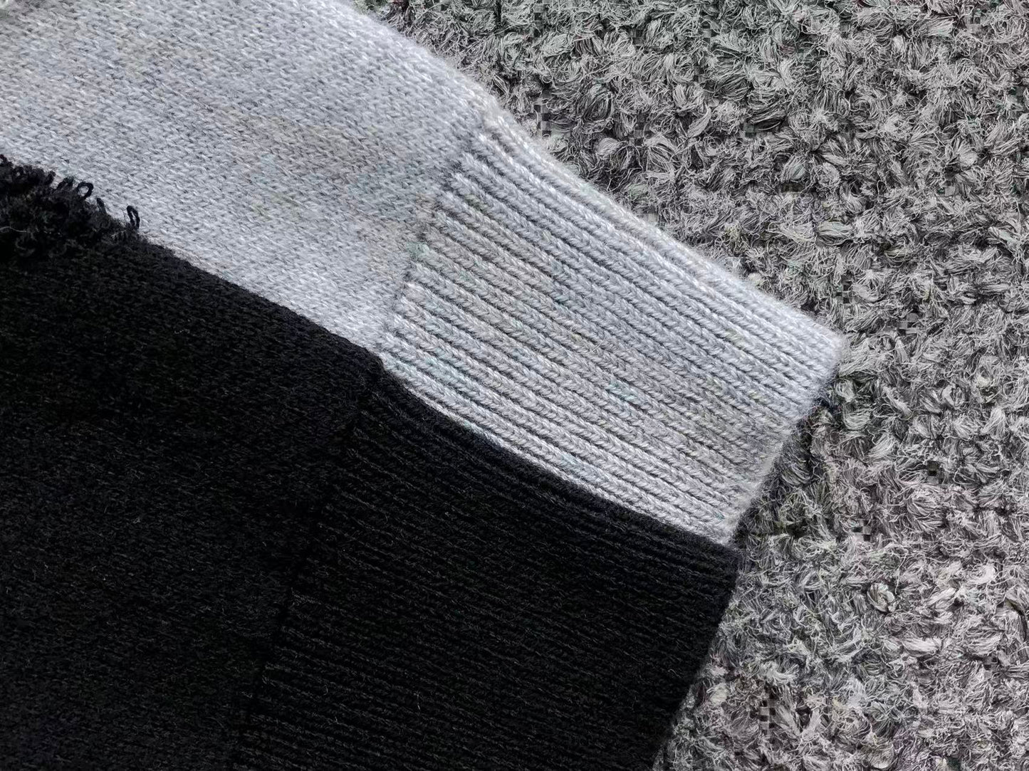 L - SWEATER