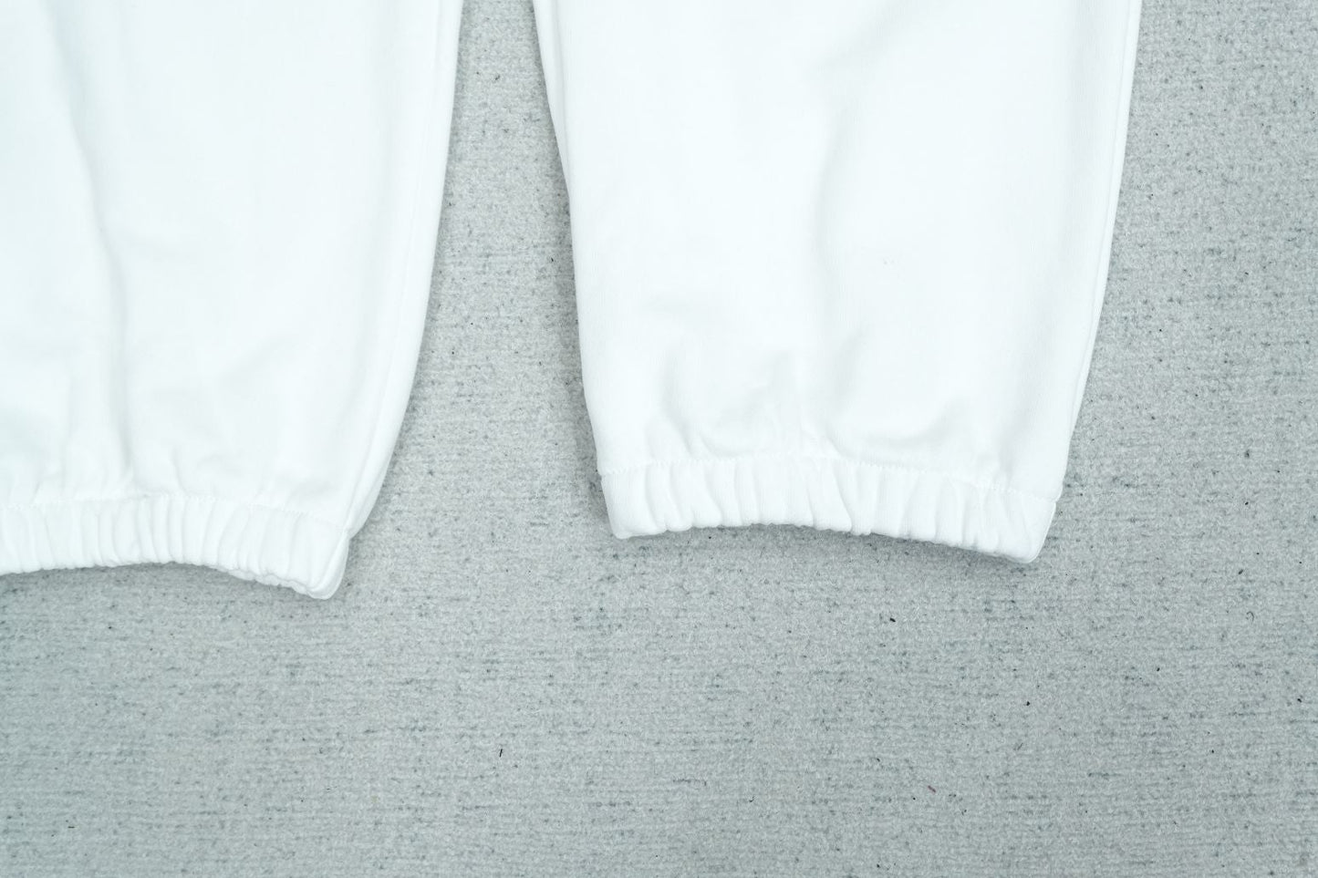 G - SWEATPANTS