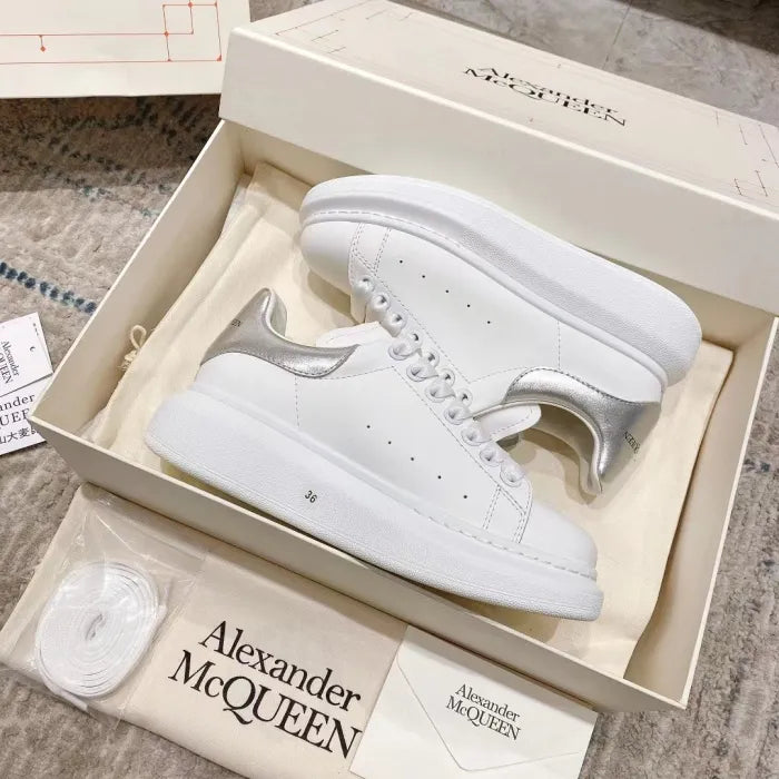 A - SNEAKERS
