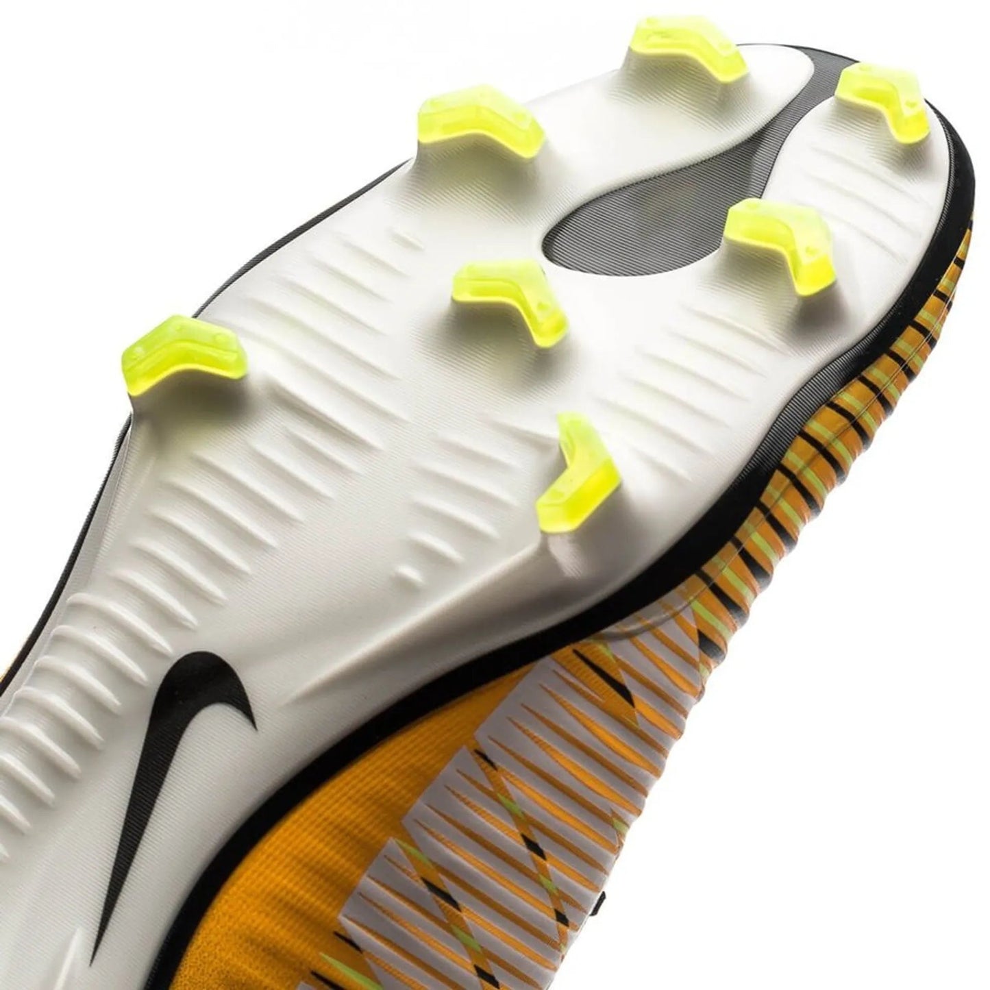 M - FUSSBALLSCHUHE
