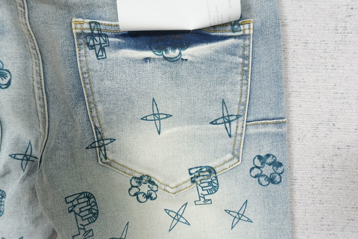 P - JEANS