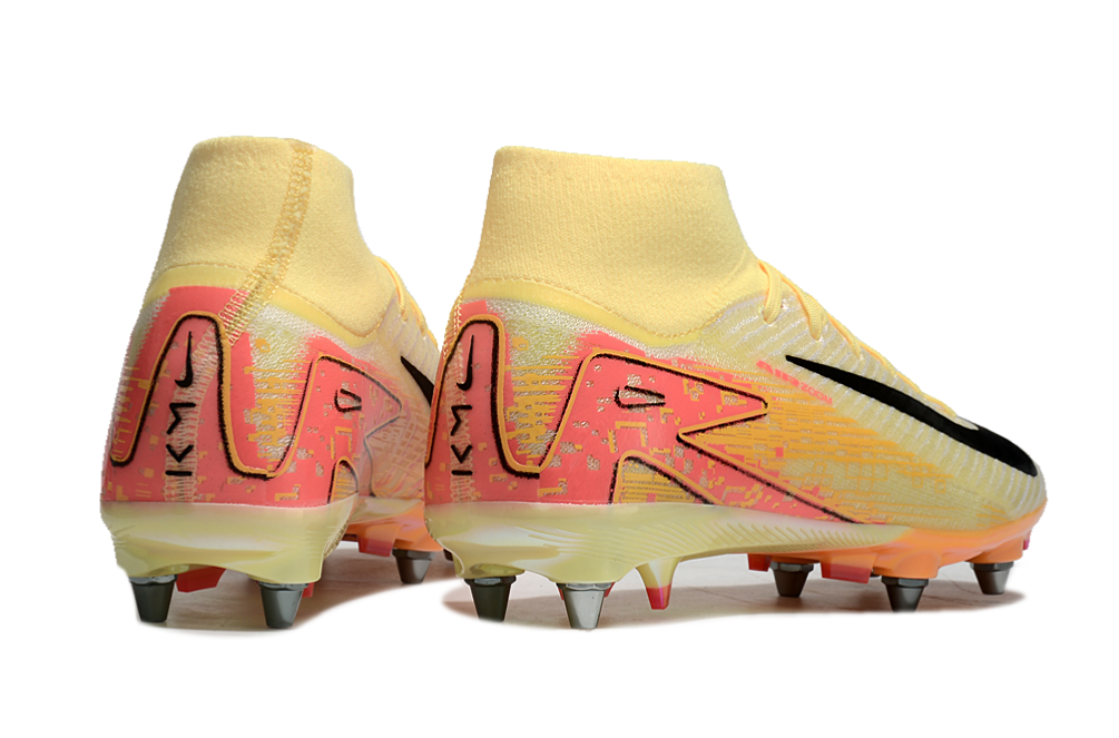 M - FUSSBALLSCHUHE