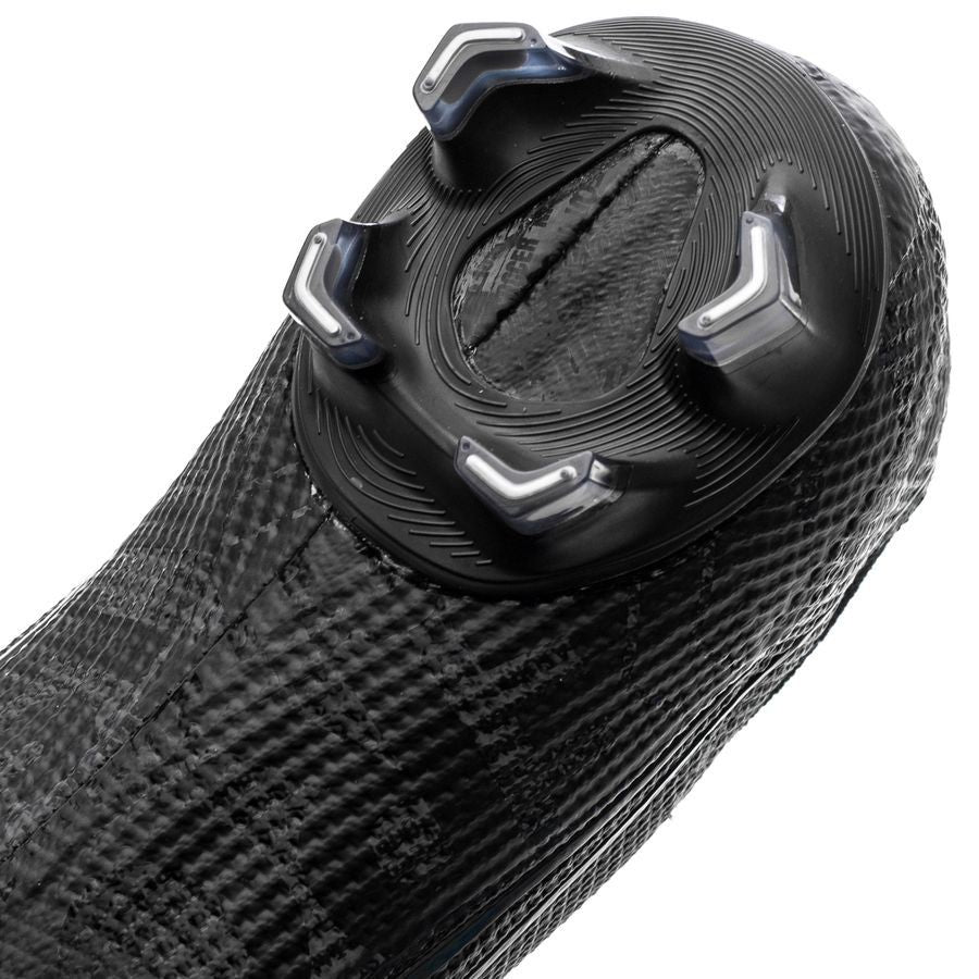 M - FUSSBALLSCHUHE