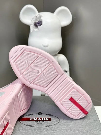 P - SNEAKERS