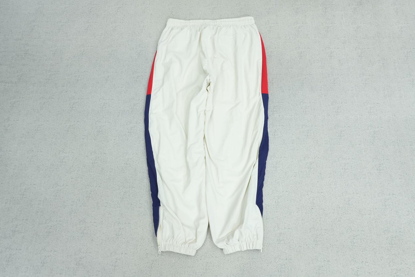 C - SWEATPANTS