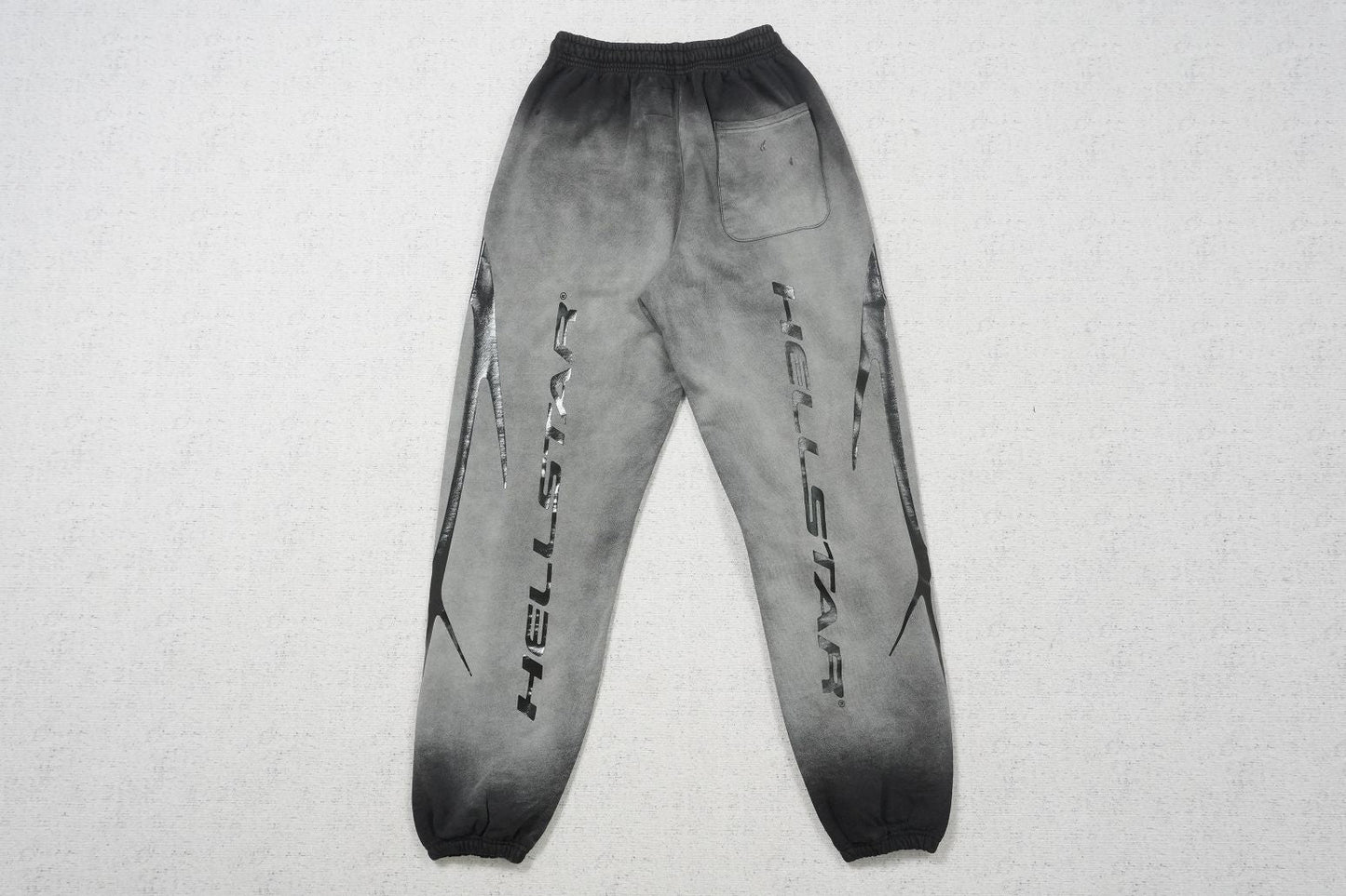 H - SWEATPANTS