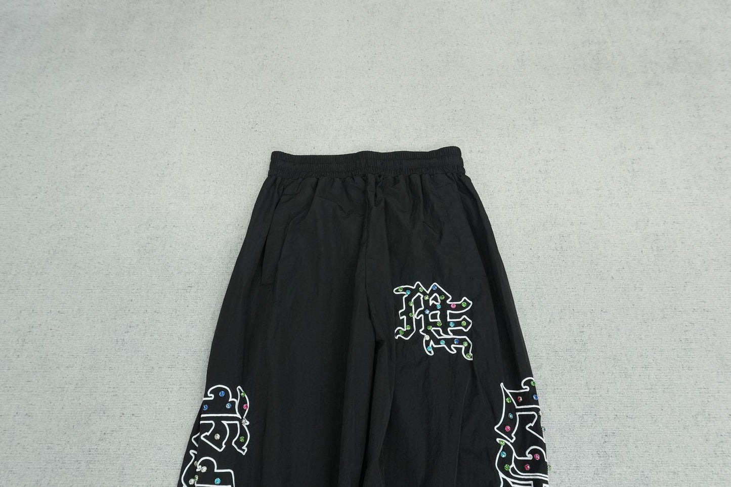 M - SWEATPANTS