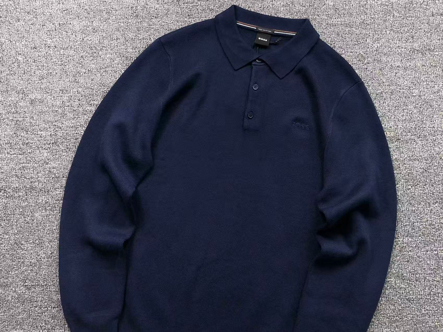 H - SWEATER