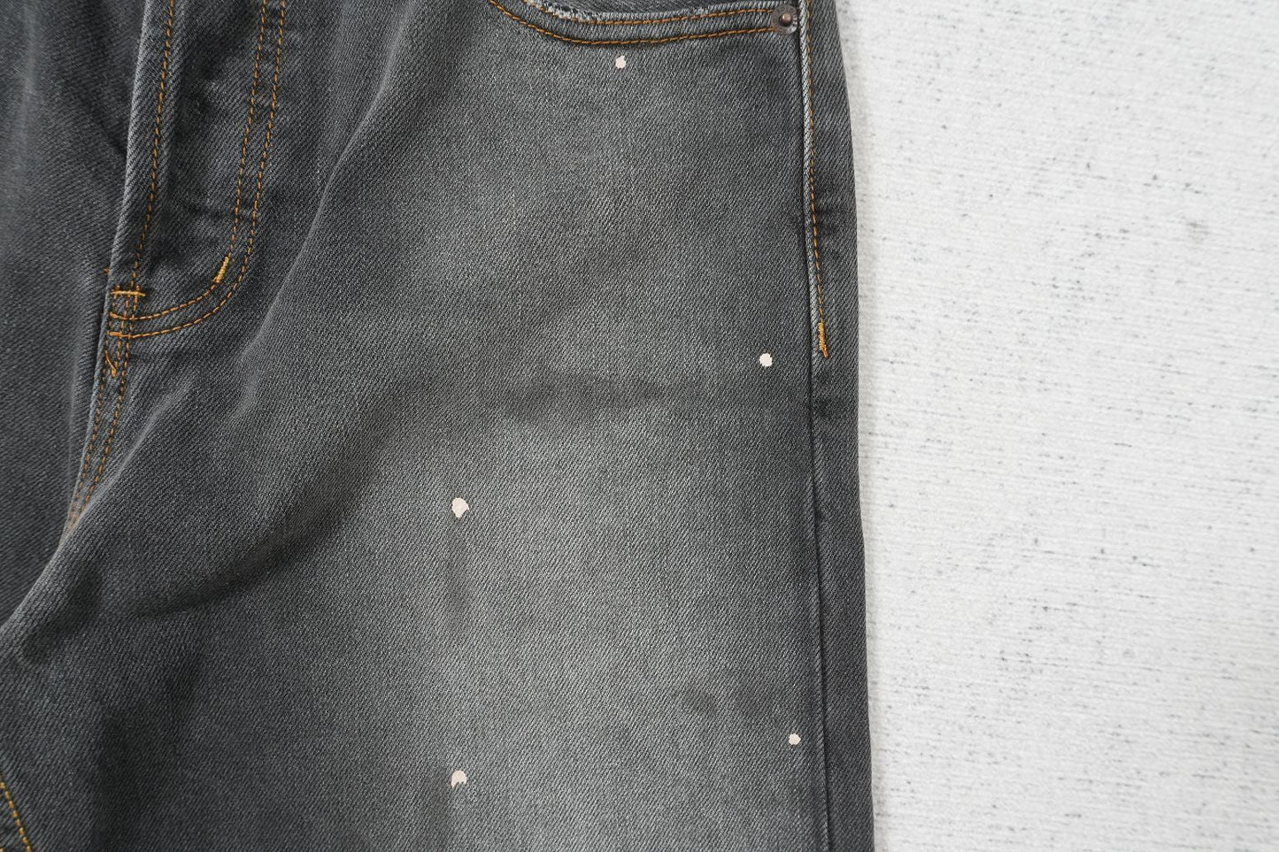 A - JEANS