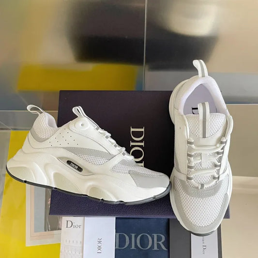 D - SNEAKERS