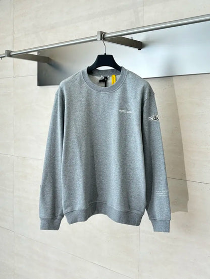M  - SWEATER