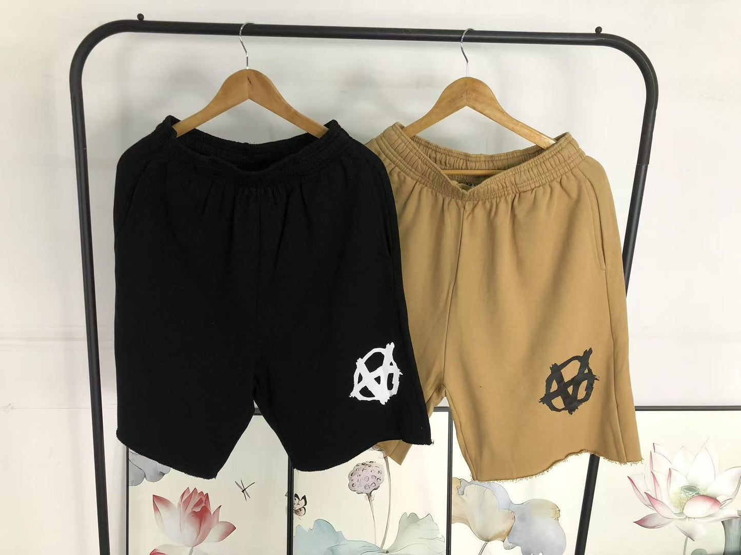 V - SHORTS