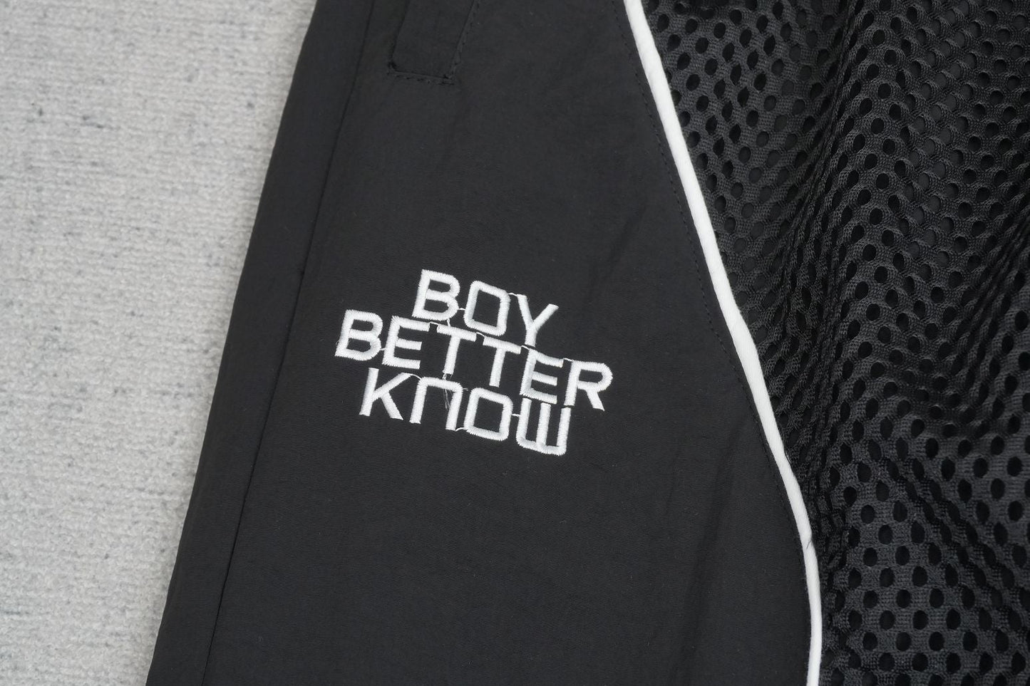 C - SWEATPANTS