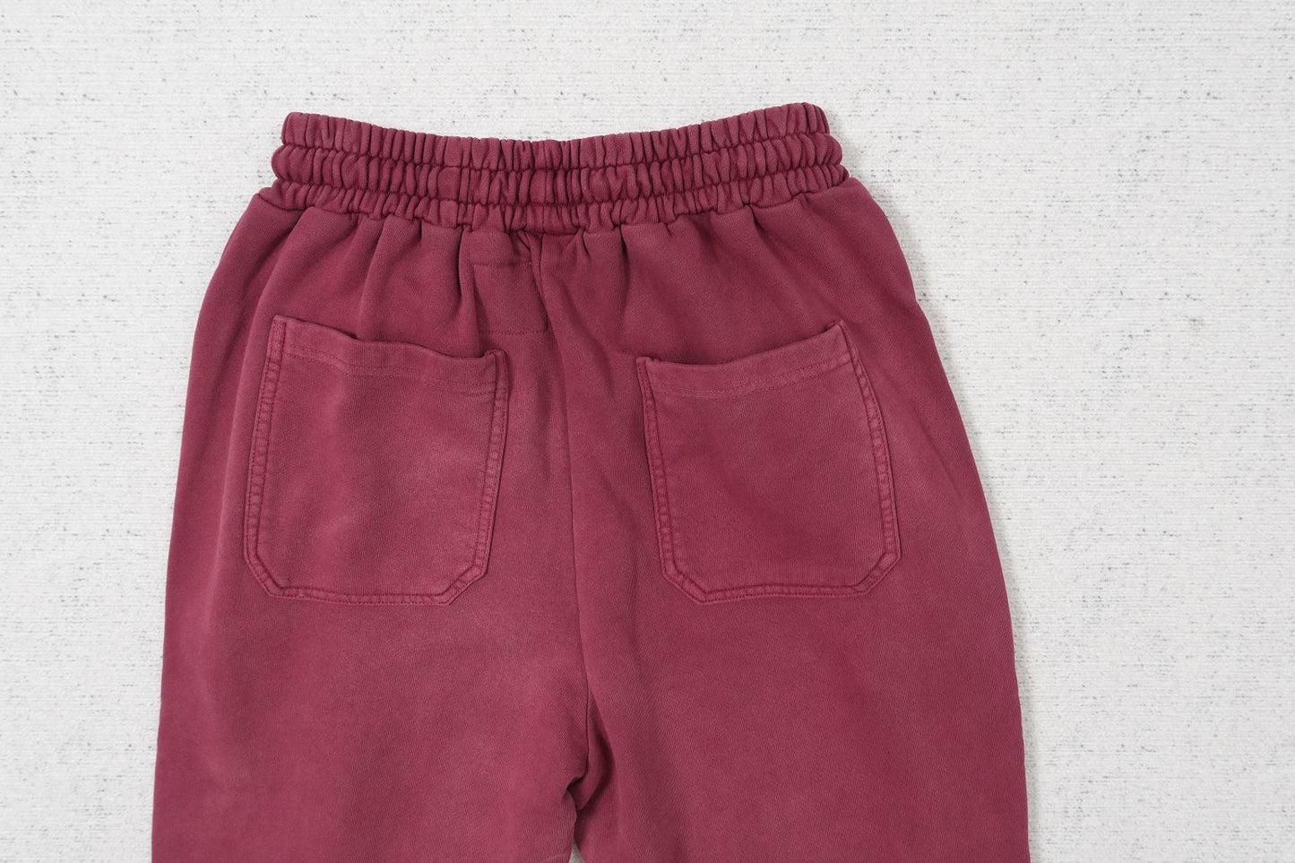 H - SWEATPANTS
