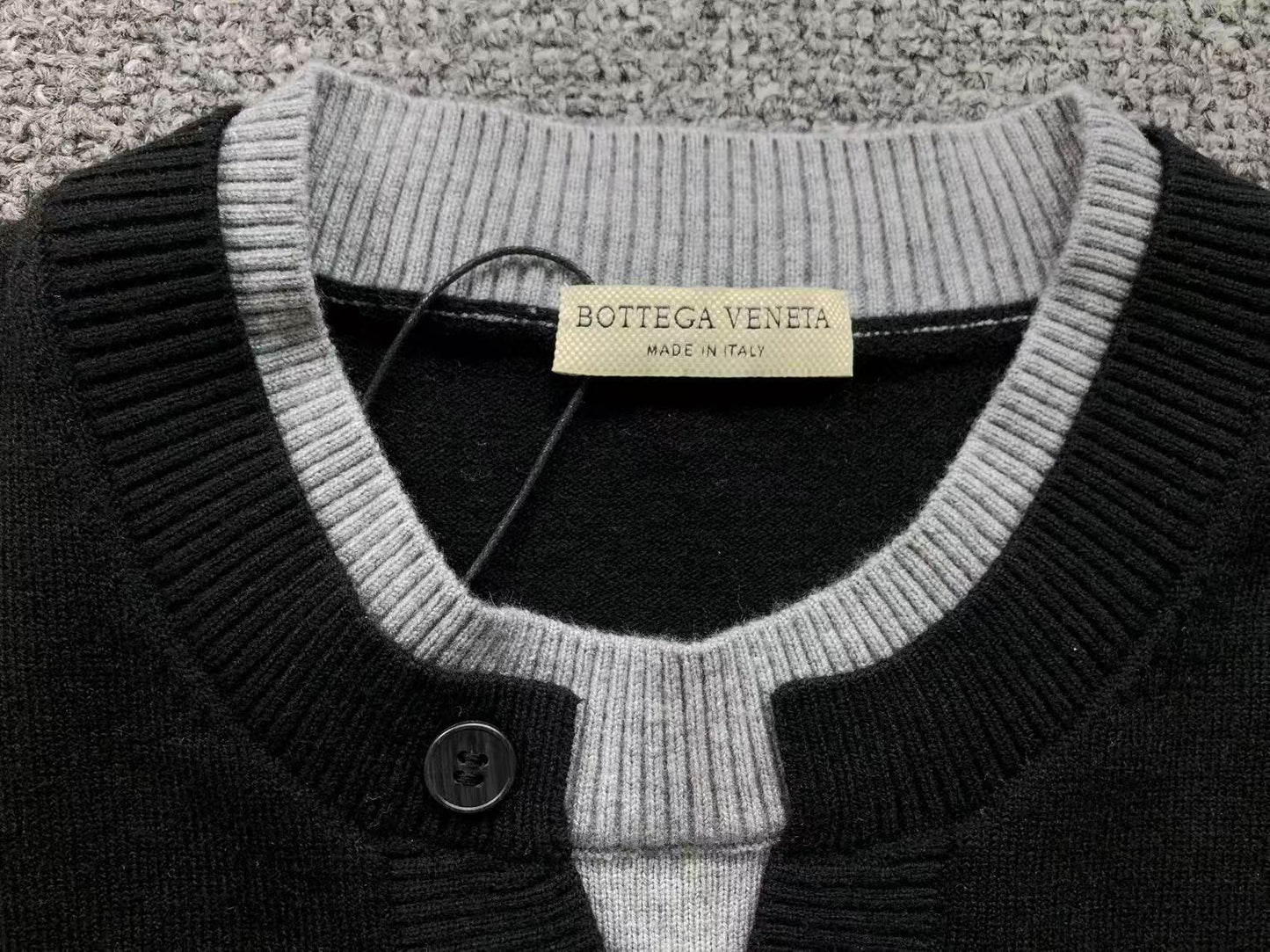 B - SWEATER