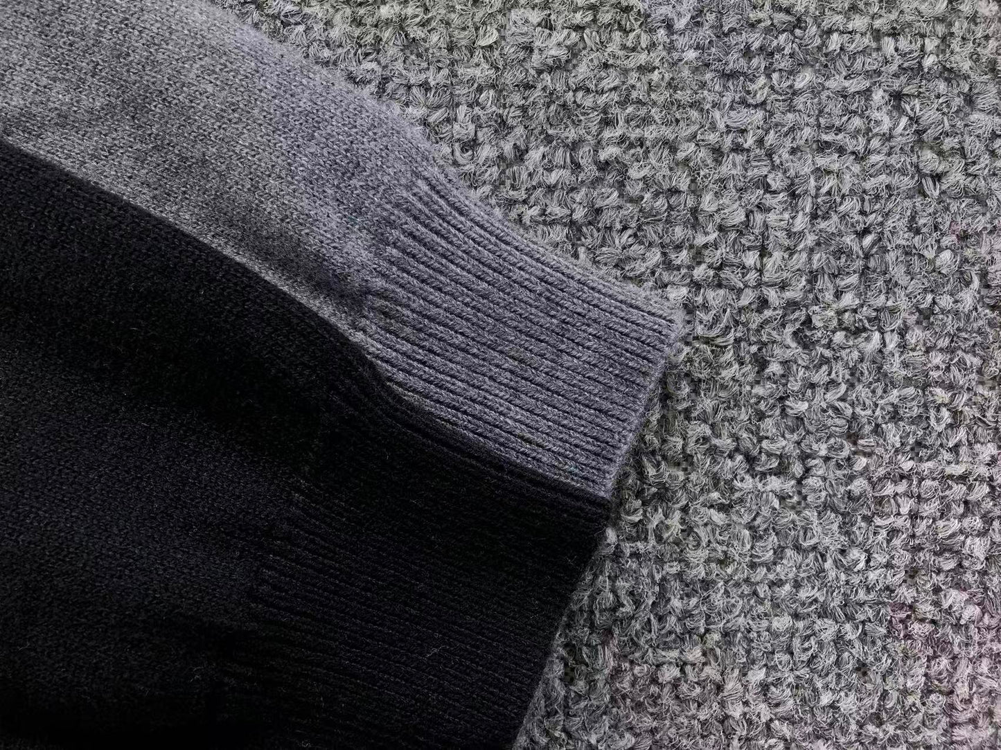 L - SWEATER