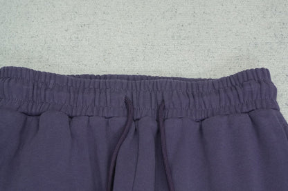 D - SWEATPANTS
