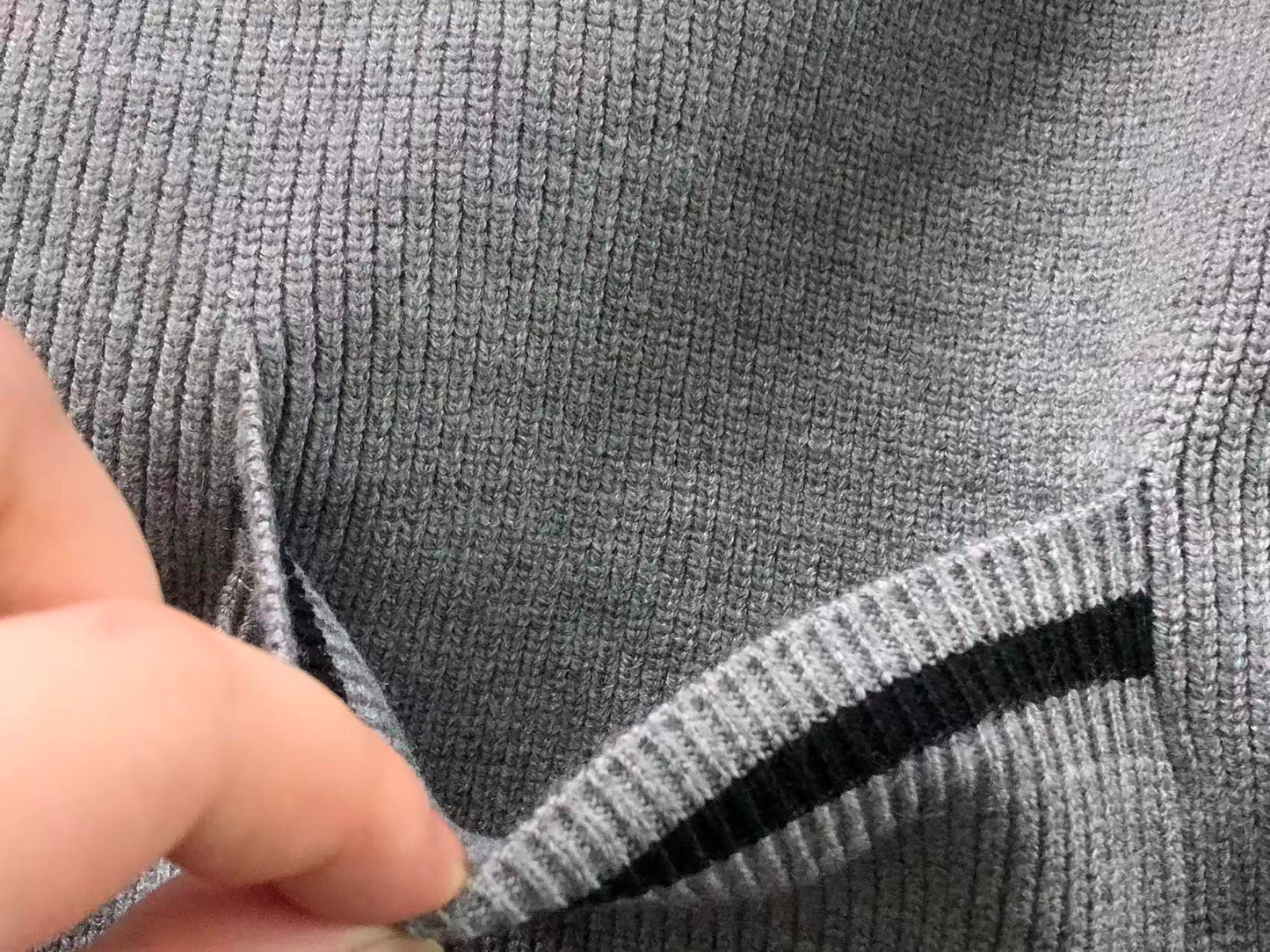 GG - SWEATER