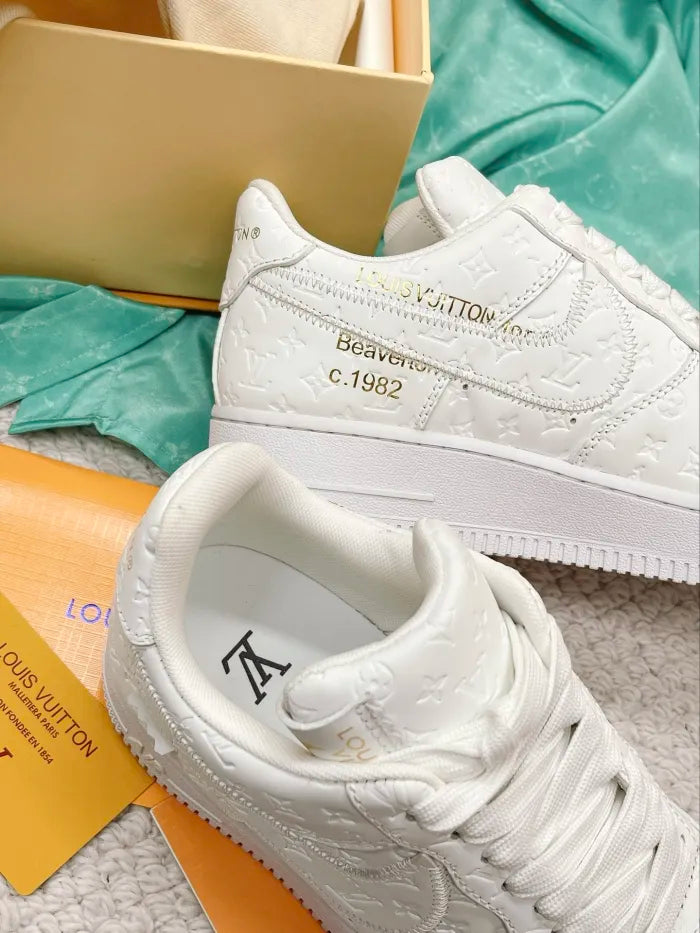 N - SNEAKERS