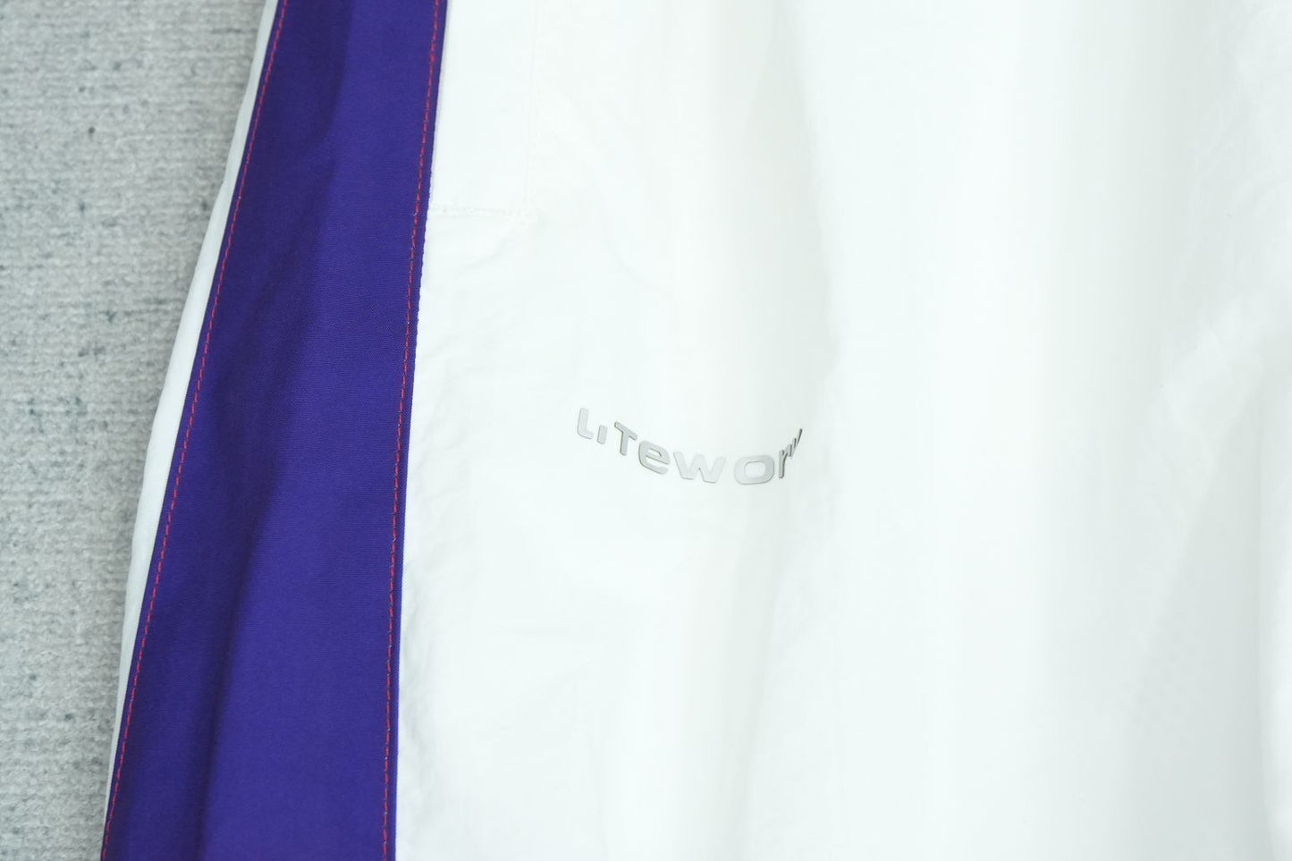 C - SWEATPANTS