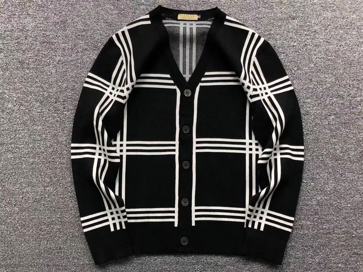 B - SWEATER