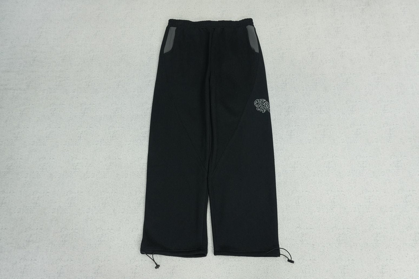 M - SWEATPANTS