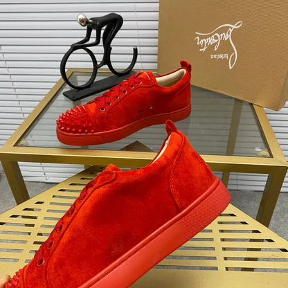 C - SNEAKERS