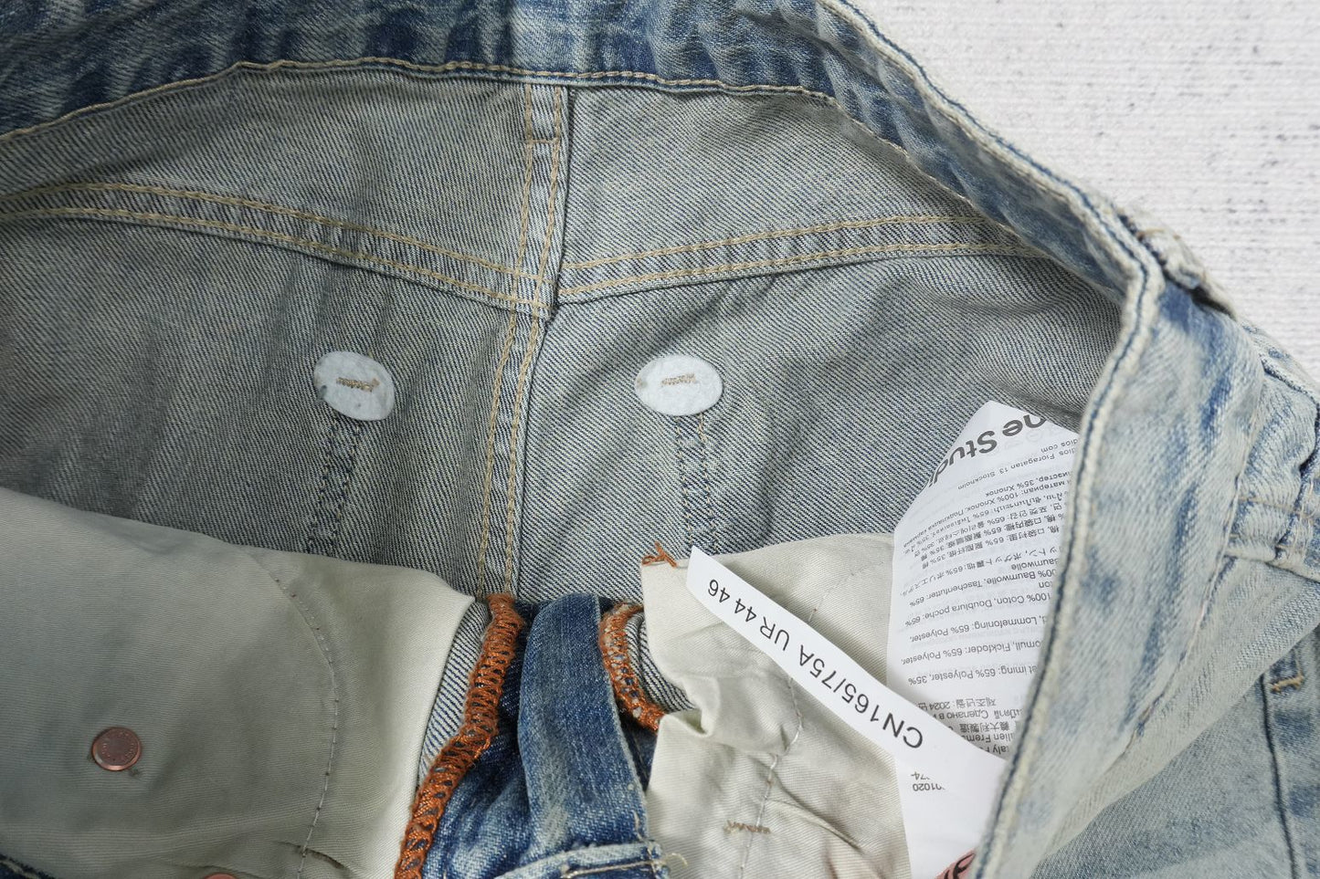 A - JEANS