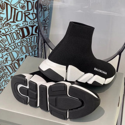B - SNEAKERS