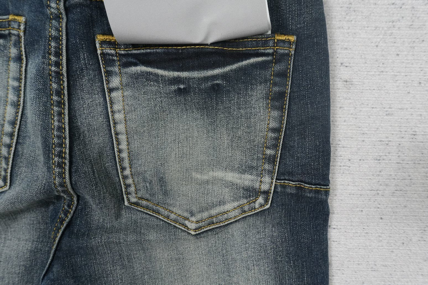 P - JEANS