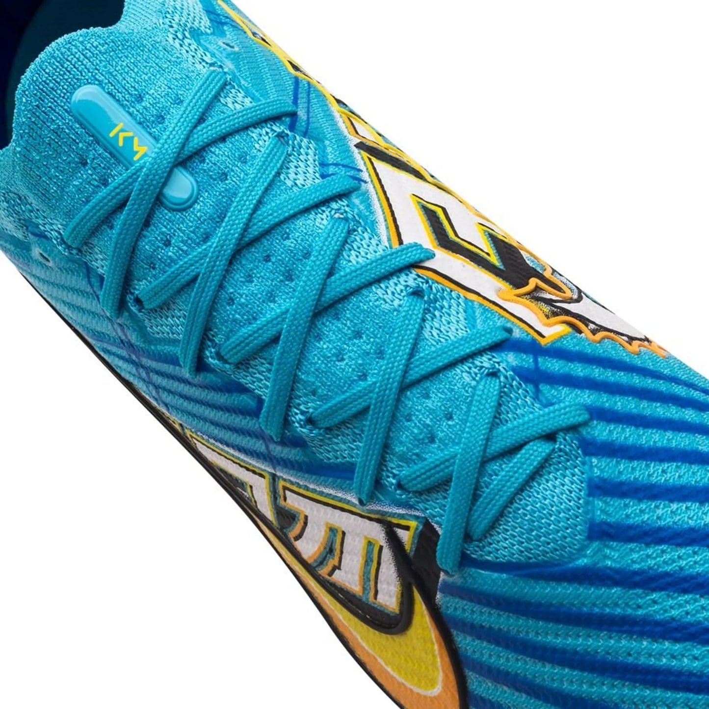 M - FUSSBALLSCHUHE