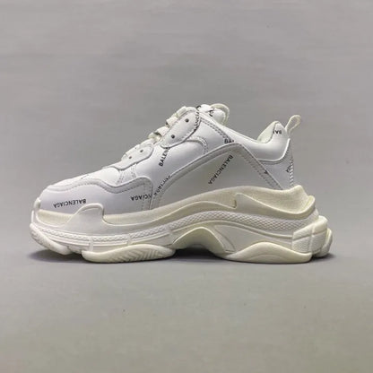 B - SNEAKERS