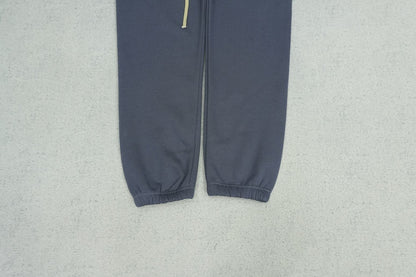 F - SWEATPANTS
