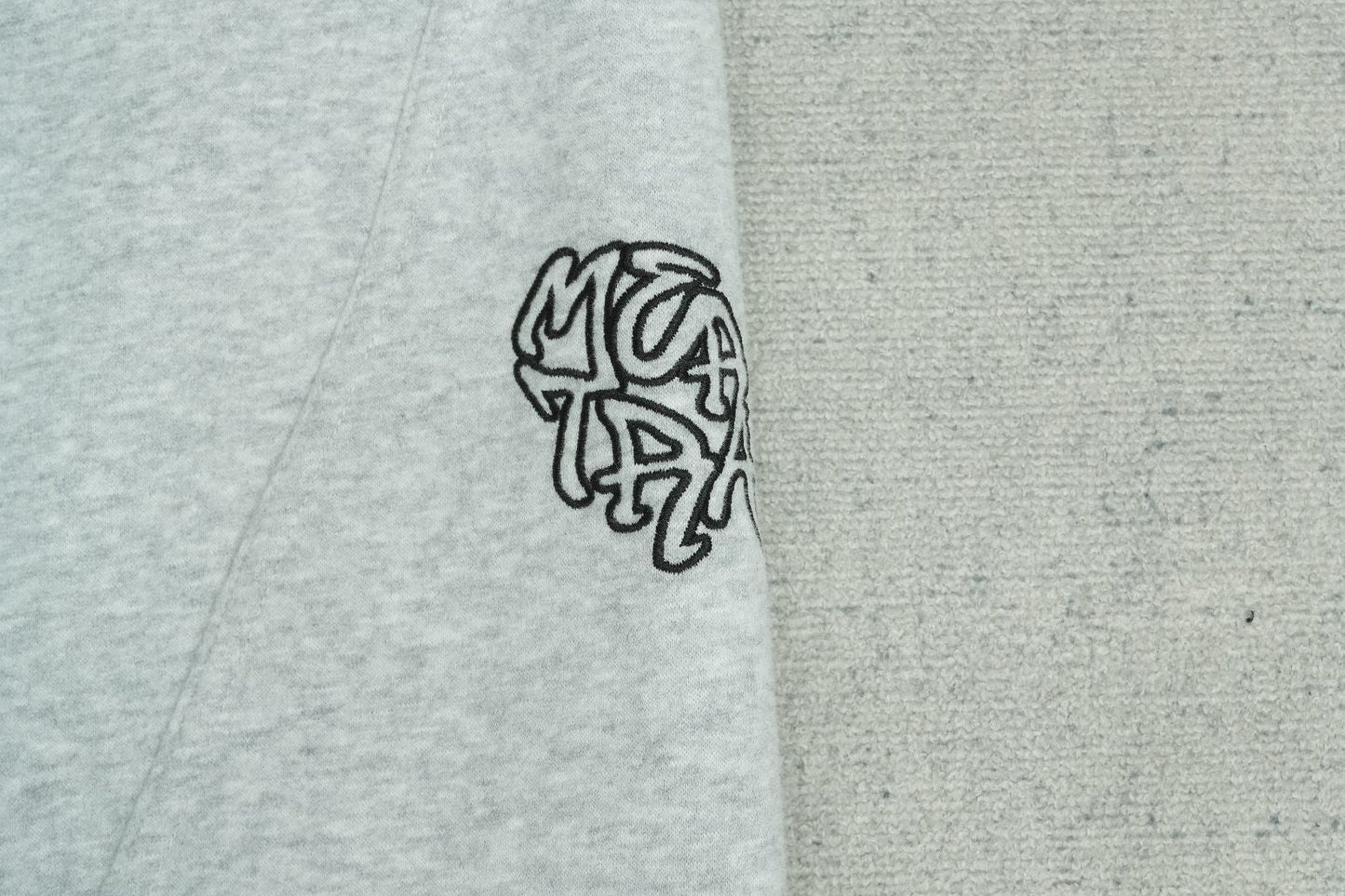 M - SWEATPANTS