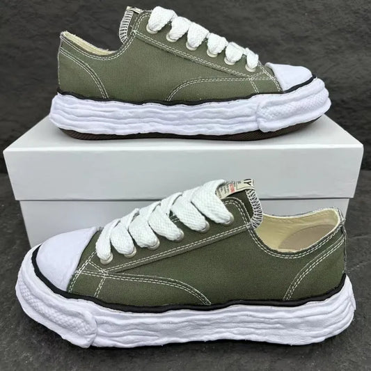 M - SNEAKERS