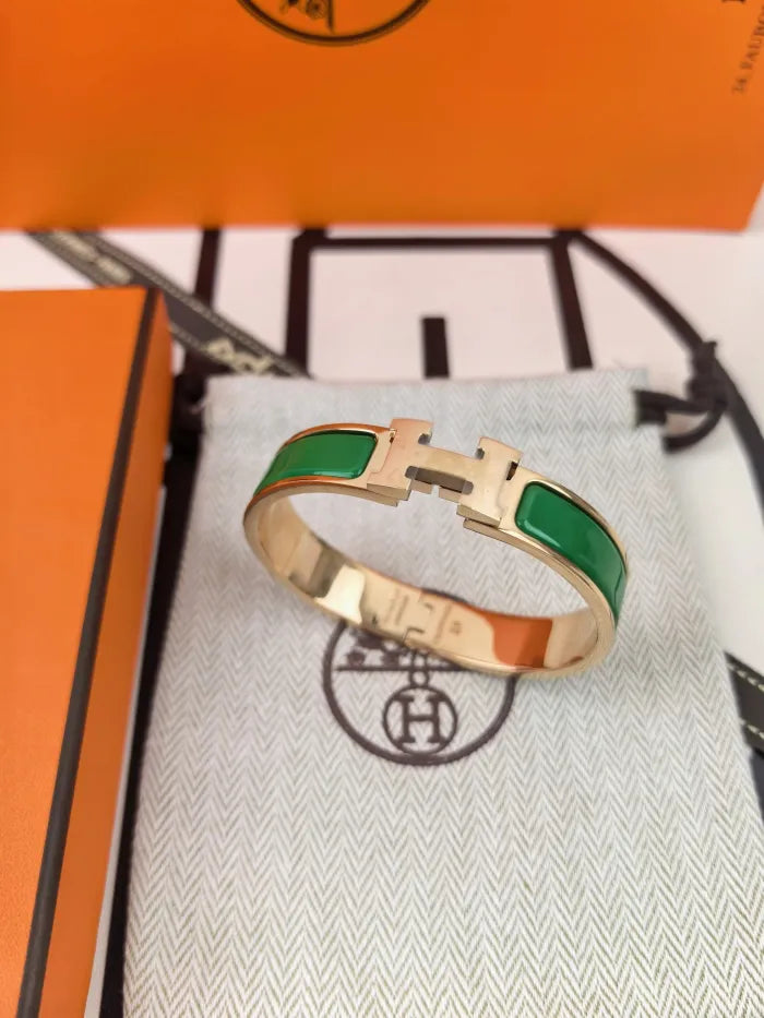 H - ARMBAND