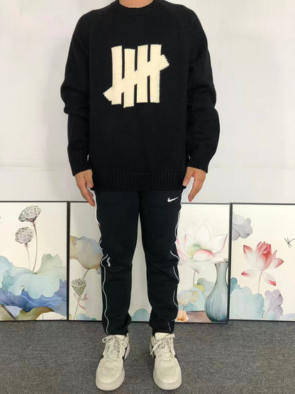 U - SWEATER