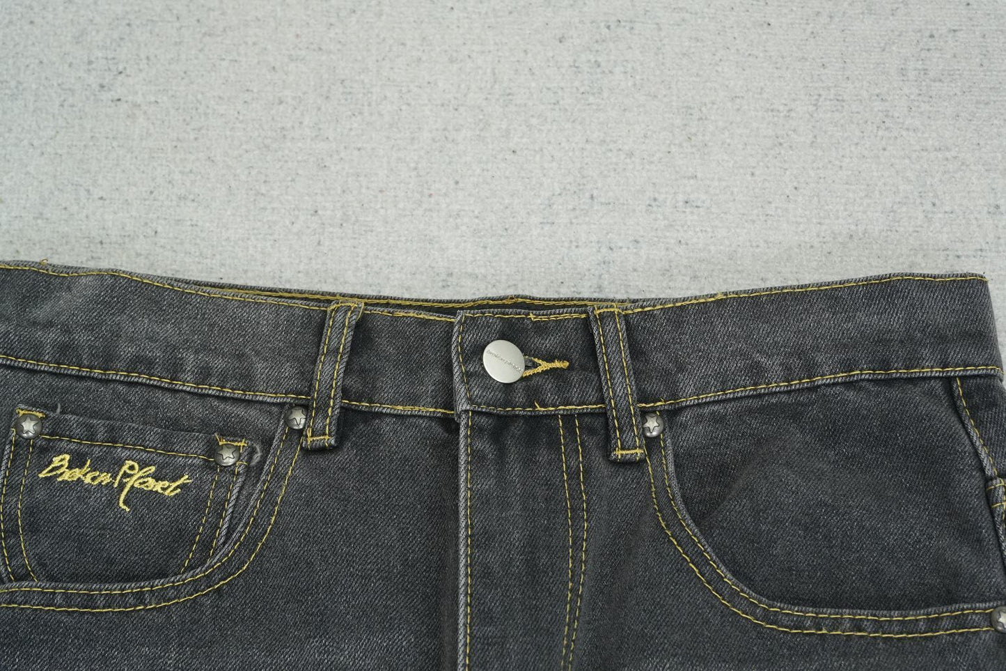 B - JEANS