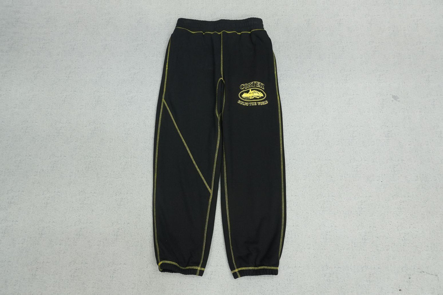 C - SWEATPANTS